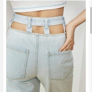 J. Ing | cut out jeans size small